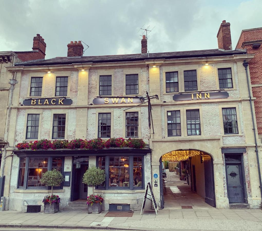 The Black Swan Inn Devizes Zewnętrze zdjęcie